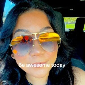 Meet your Posher, Rossana